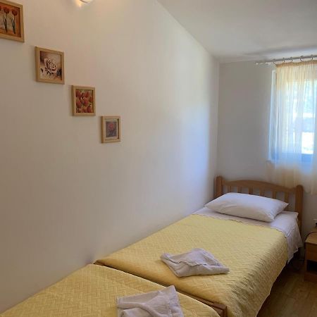 Apartments Ema Сали Екстериор снимка