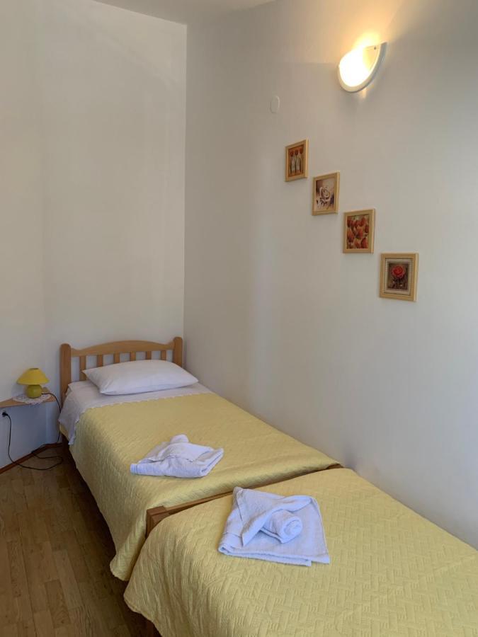 Apartments Ema Сали Екстериор снимка