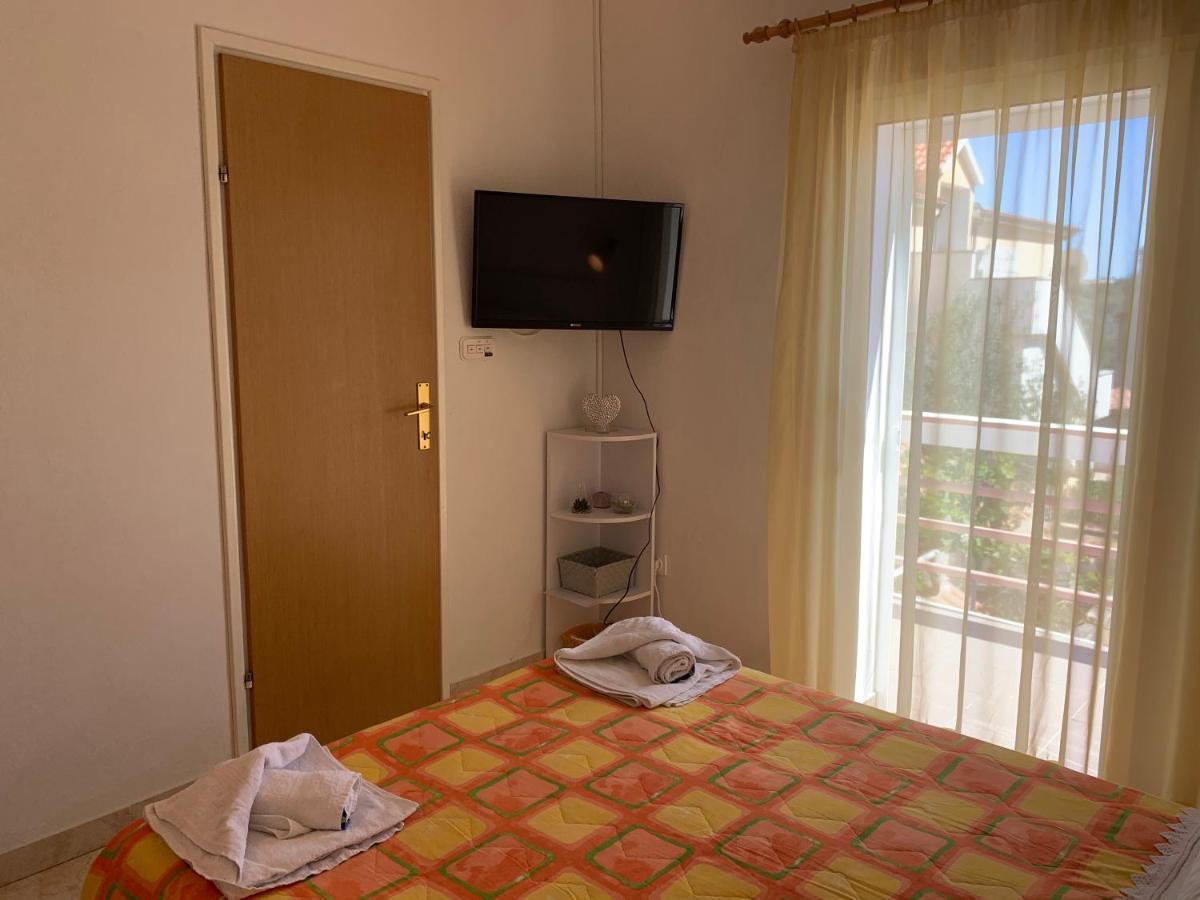 Apartments Ema Сали Екстериор снимка