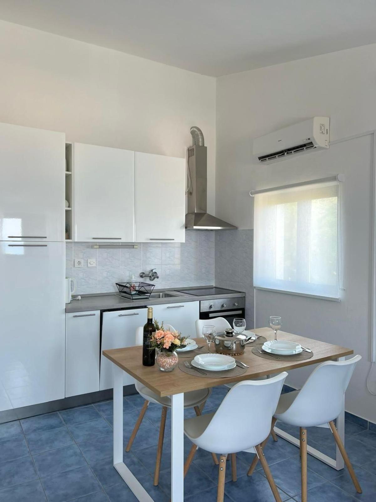 Apartments Ema Сали Екстериор снимка