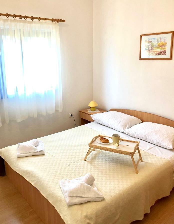 Apartments Ema Сали Екстериор снимка