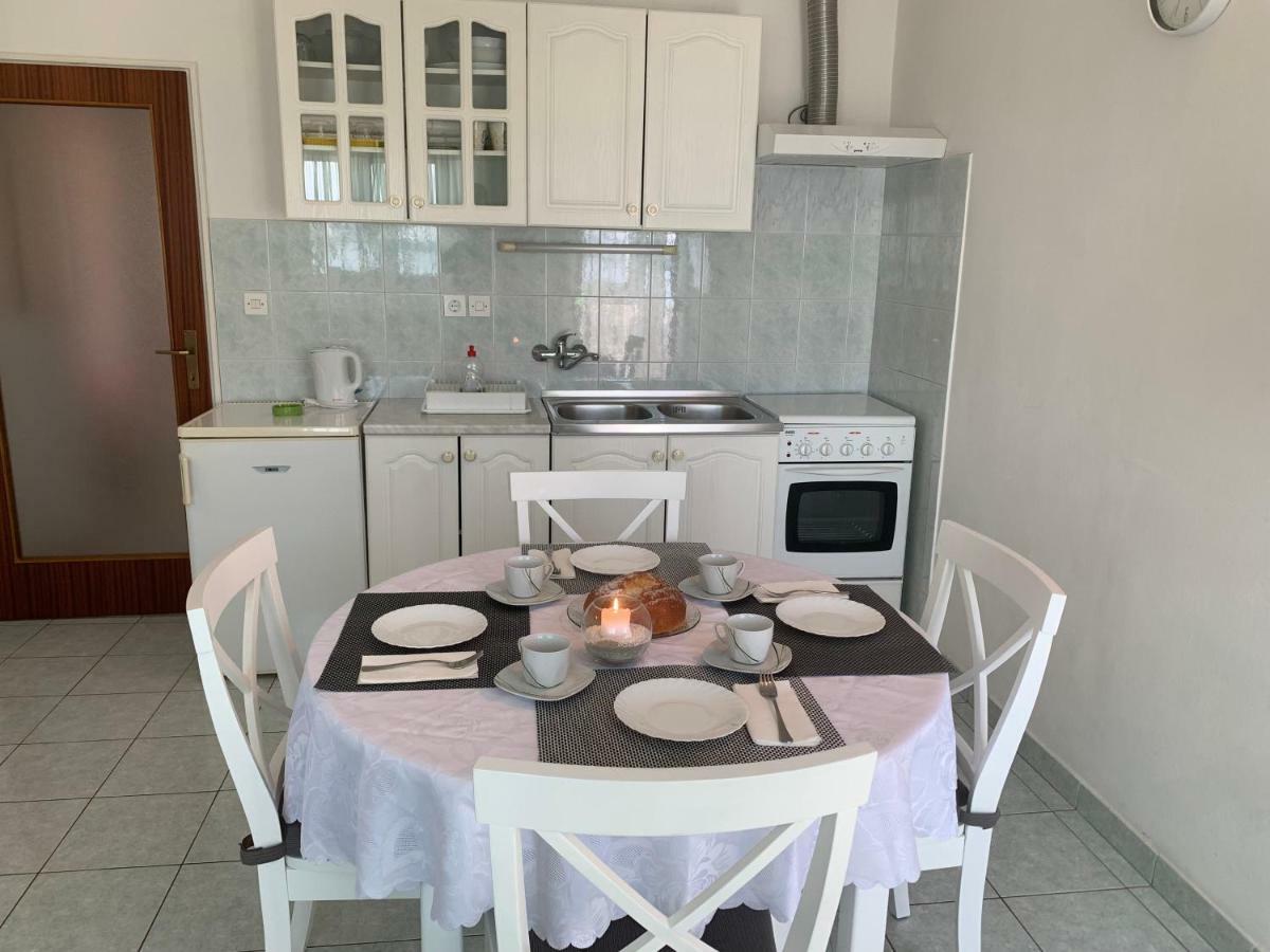 Apartments Ema Сали Екстериор снимка