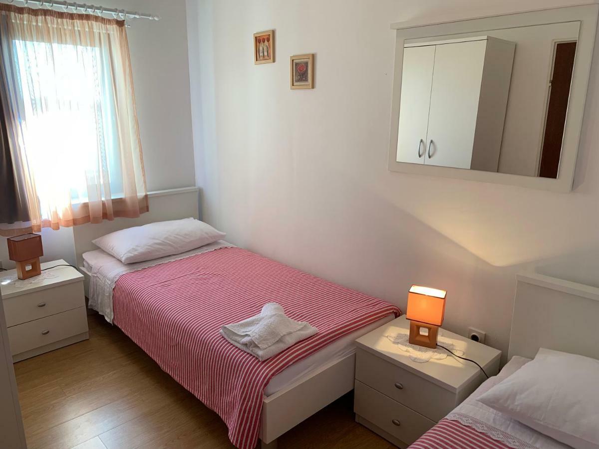 Apartments Ema Сали Екстериор снимка