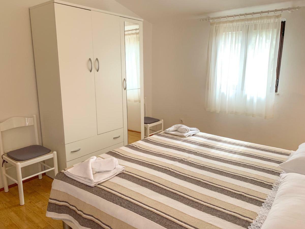 Apartments Ema Сали Екстериор снимка